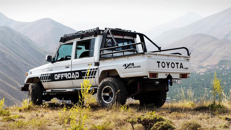 تست پ بررسی تویوتا الوند کروزر